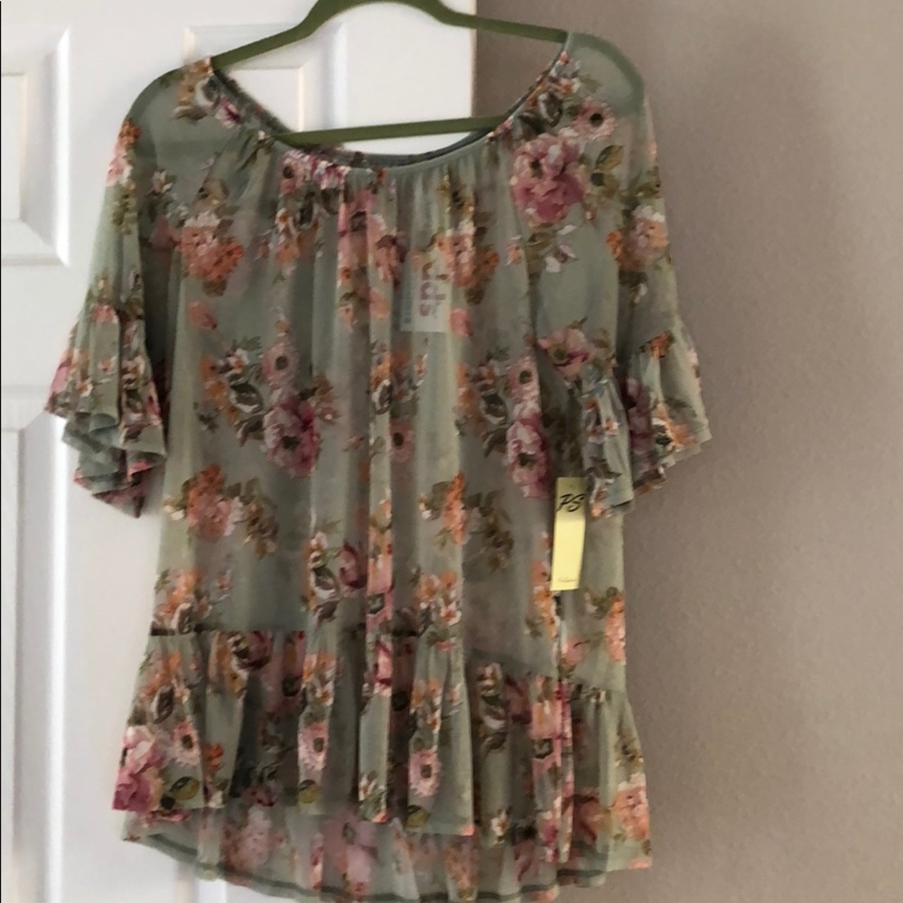 🎀 Beautiful top 🎀